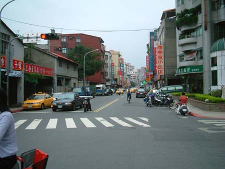 08taiwan20040610-012